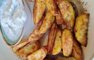 Patates aus dem Ofen – griechische Pommes