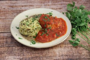 Thunfischsteak in Tomatensoße