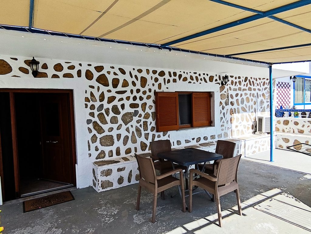 Die Terrasse der Unterkunft Apalonia auf Lipsi